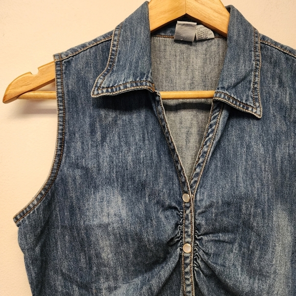 Vintage Blue 100% cotton Sleeveless Button Down Shirt with Notched Collar - Picture 5 of 6